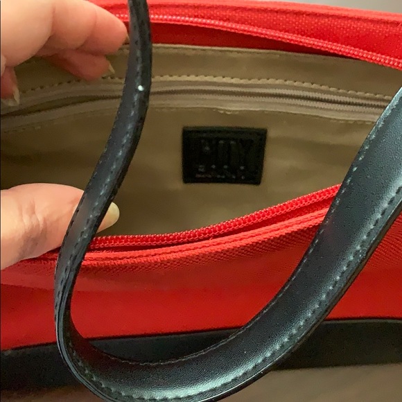 City DKNY bag red+black color - Picture 5 of 8